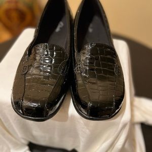 Clarks Black patent leather loafers size 12..